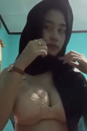 Nonton Film Hijab SMA Lagi Gerah dikamar Terbaru